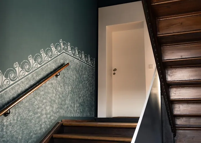 Διαμέρισμα 180 *