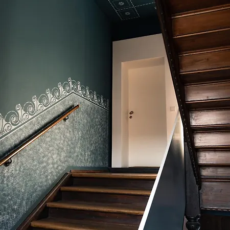 Apartment 180 *