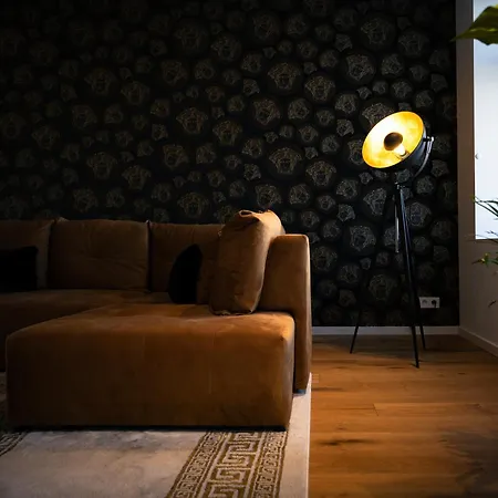 Apartment 180
